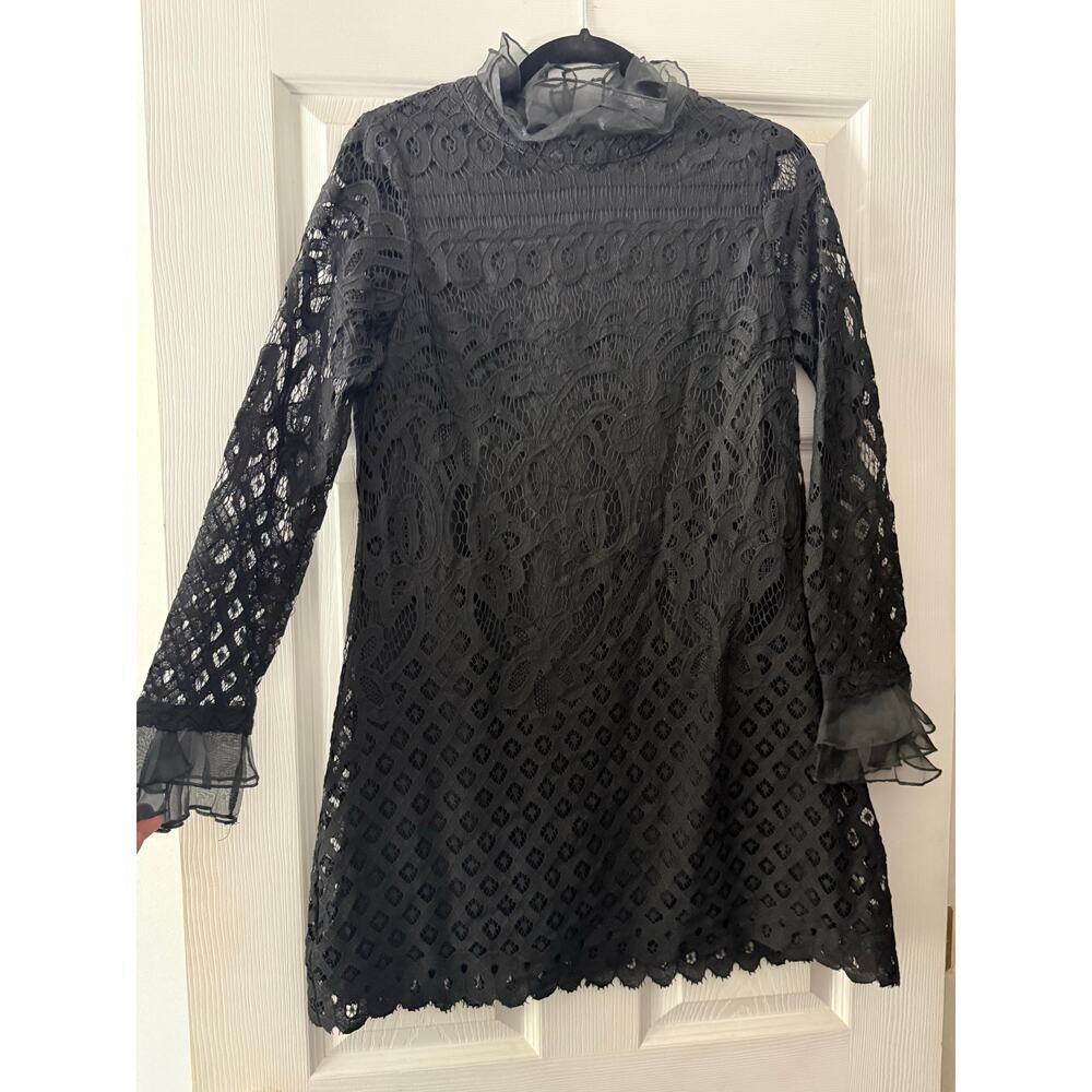 Lulus Lace Long Sleeved Dress Size Small